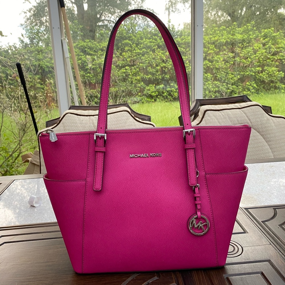 Michael Kors Jet Set East West Top Zip Tote